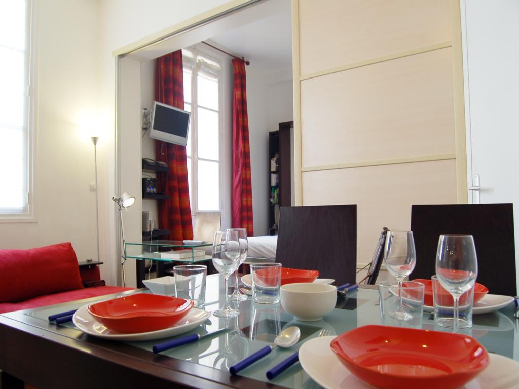 Apartment Louvre Paris Chambre photo